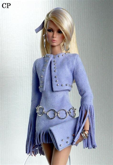 fashionable barbie dolls.